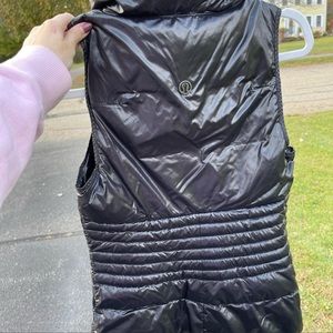 BLACK LULULEMON VEST